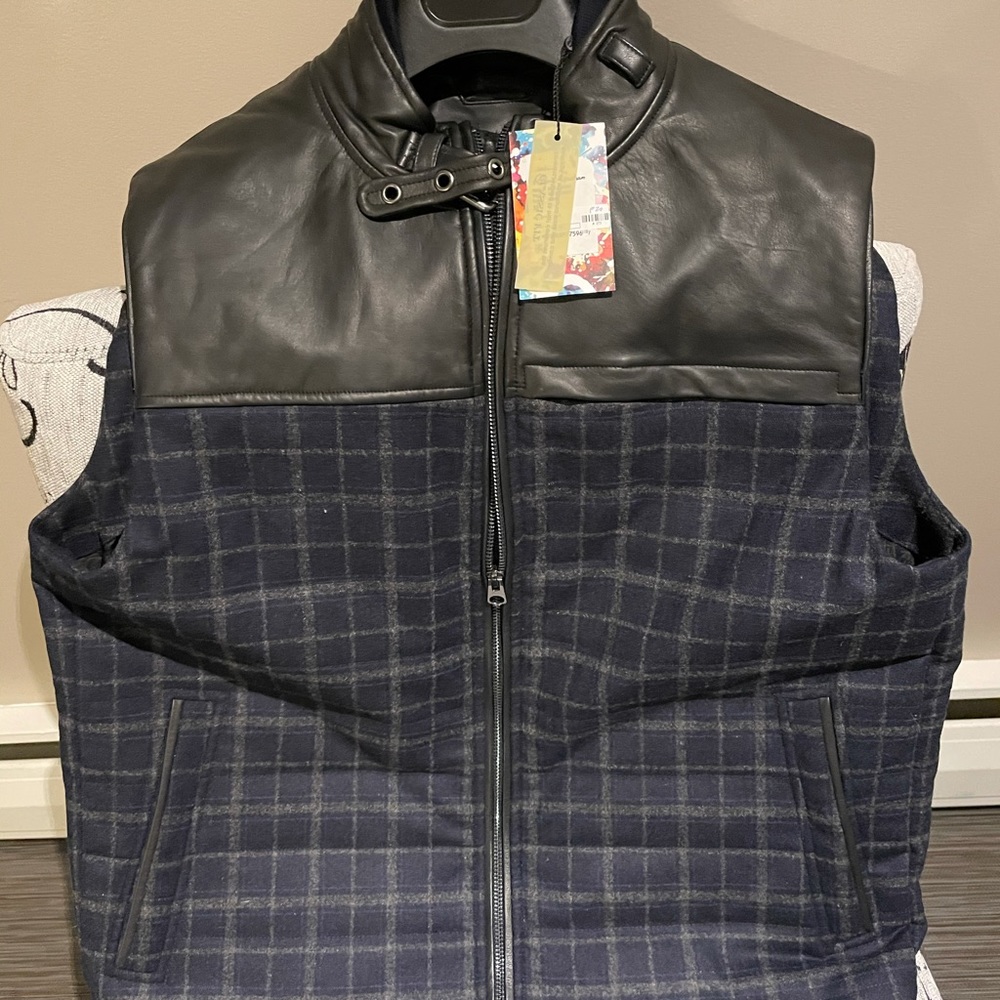 Robert Graham vest